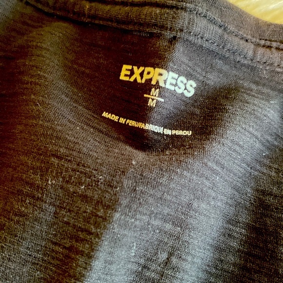 Women’s medium express tshirt with studded flower embellishment - Picture 2 of 3